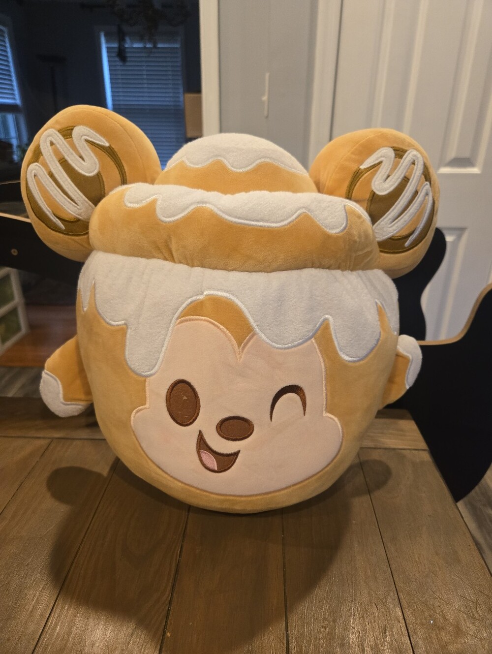 Disney Store Mickey Mouse Munchlings Cinnamon Bun Plush